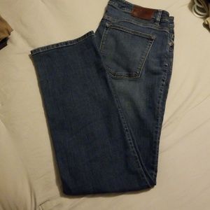 Curvy denim jeans